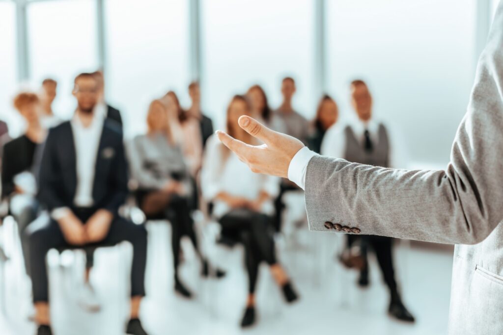 pracownicy na szkoleniu